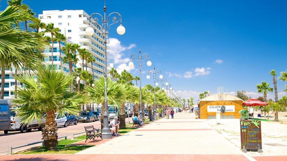 1A Beach & Business Apartment In The City Center! Larnaka Exterior foto